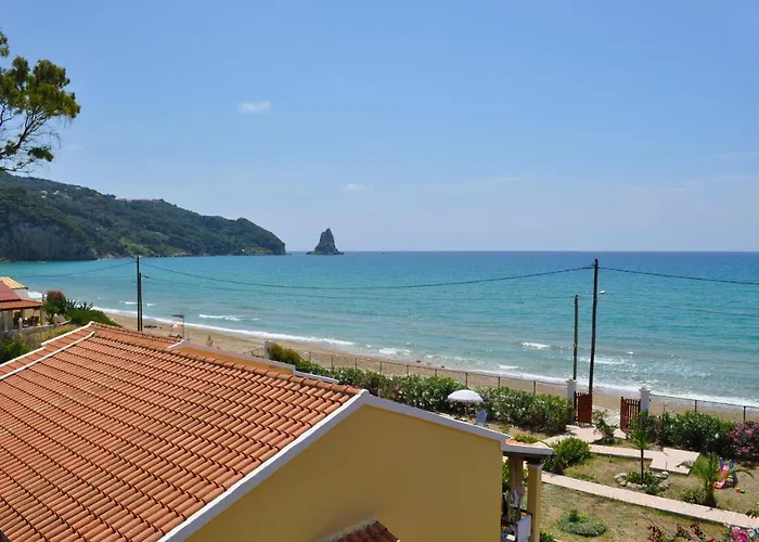 Beachfront House Eftichia *