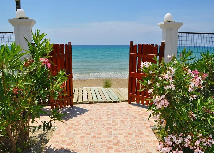 Beachfront House Eftichia Άγιος Γόρδιος