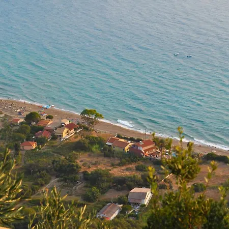 Beachfront House Eftichia *