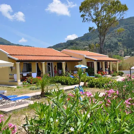Beachfront House Eftichia