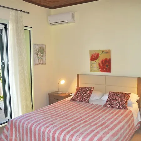 Vakantiehuis Beachfront House Eftichia *
