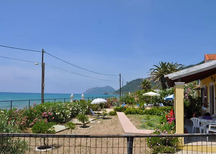 Дом отдыха Beachfront House Eftichia