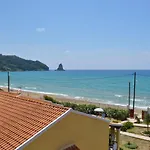 Beachfront House Eftichia *