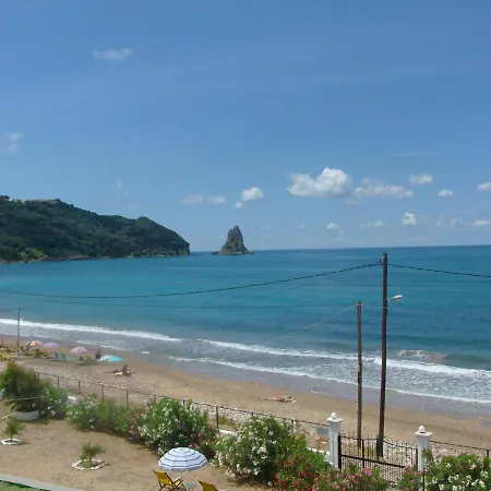 Beachfront Vacation Eftichia Dom wakacyjny