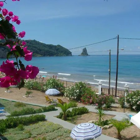 Beachfront House Eftichia * Ájosz Górdiosz