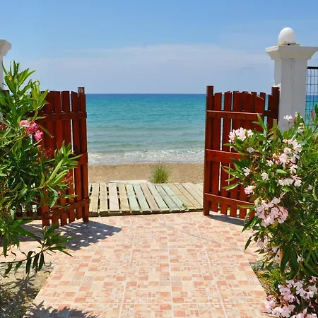 Beachfront House Eftichia Agios Gordios (Corfu)