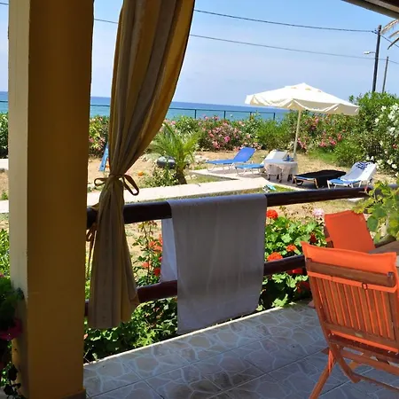 Beachfront Vacation Eftichia Dom wakacyjny