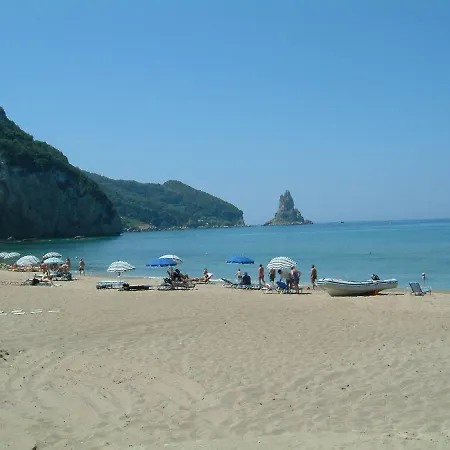 Beachfront House Eftichia Nyaraló Ájosz Górdiosz