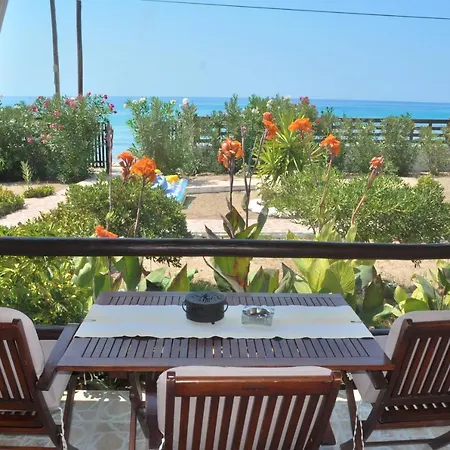 Beachfront House Eftichia Ájosz Górdiosz